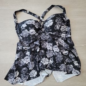 Torrid Floral Swimsuit Top Size 3F